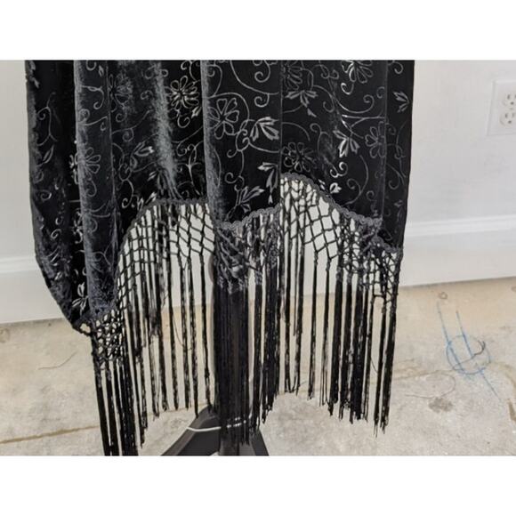 kay Unger burnout silk velvet Wrap/Shawl 58"x 18"+ 12" rayon knotted fringe EUC - Picture 6 of 7